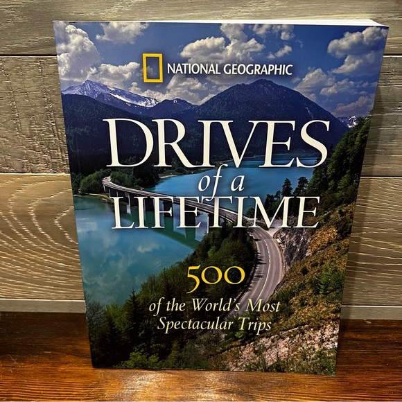 National Geographic Drives of a Lifetime: 500 of the World's Most Spectacular PB - Picture 1 of 9